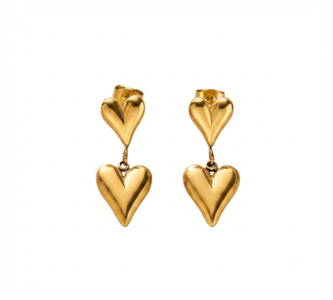 Baño de oro 18K.27 Aretes de doble corazón