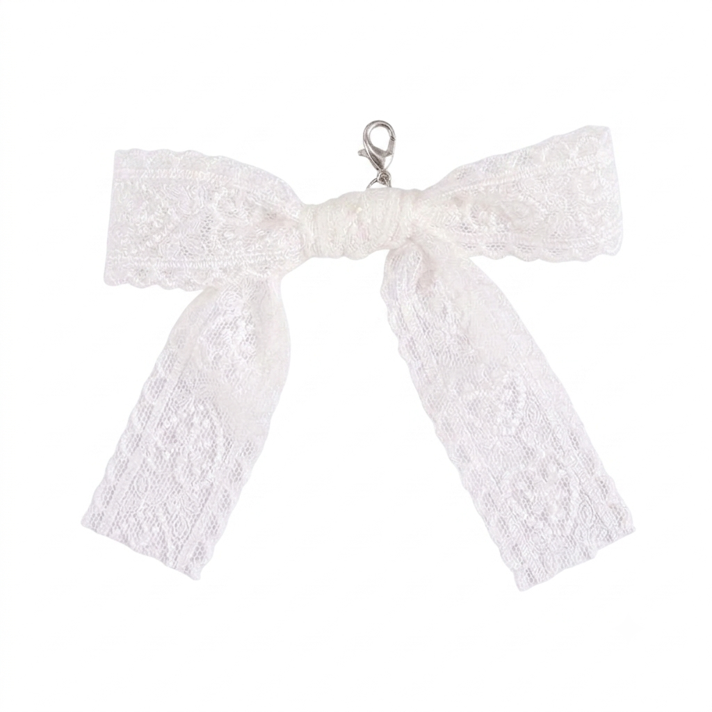 CHARM.9 Charm de tenis moño de encaje blanco