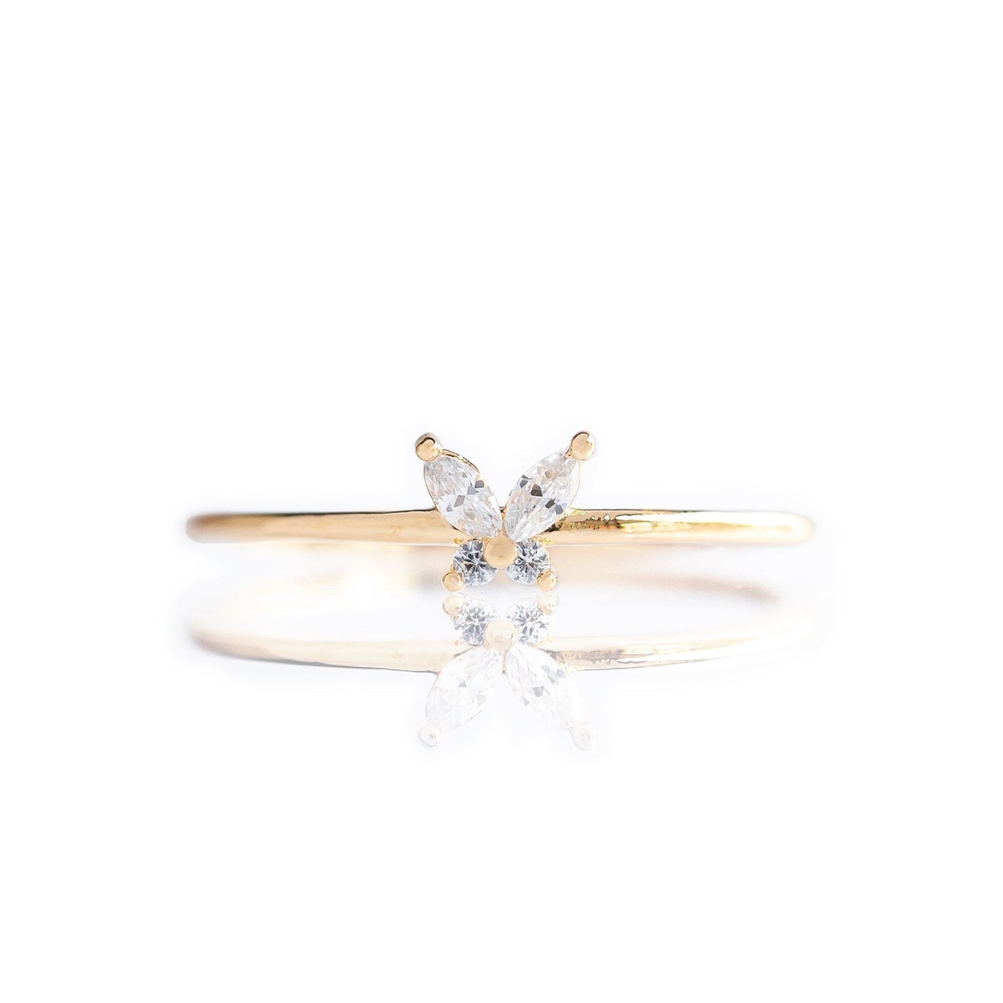 Baño de oro 18k.302 Anillo de mariposa con circonias